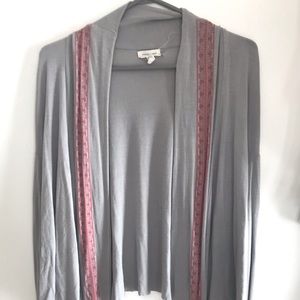 Light high low overlay top